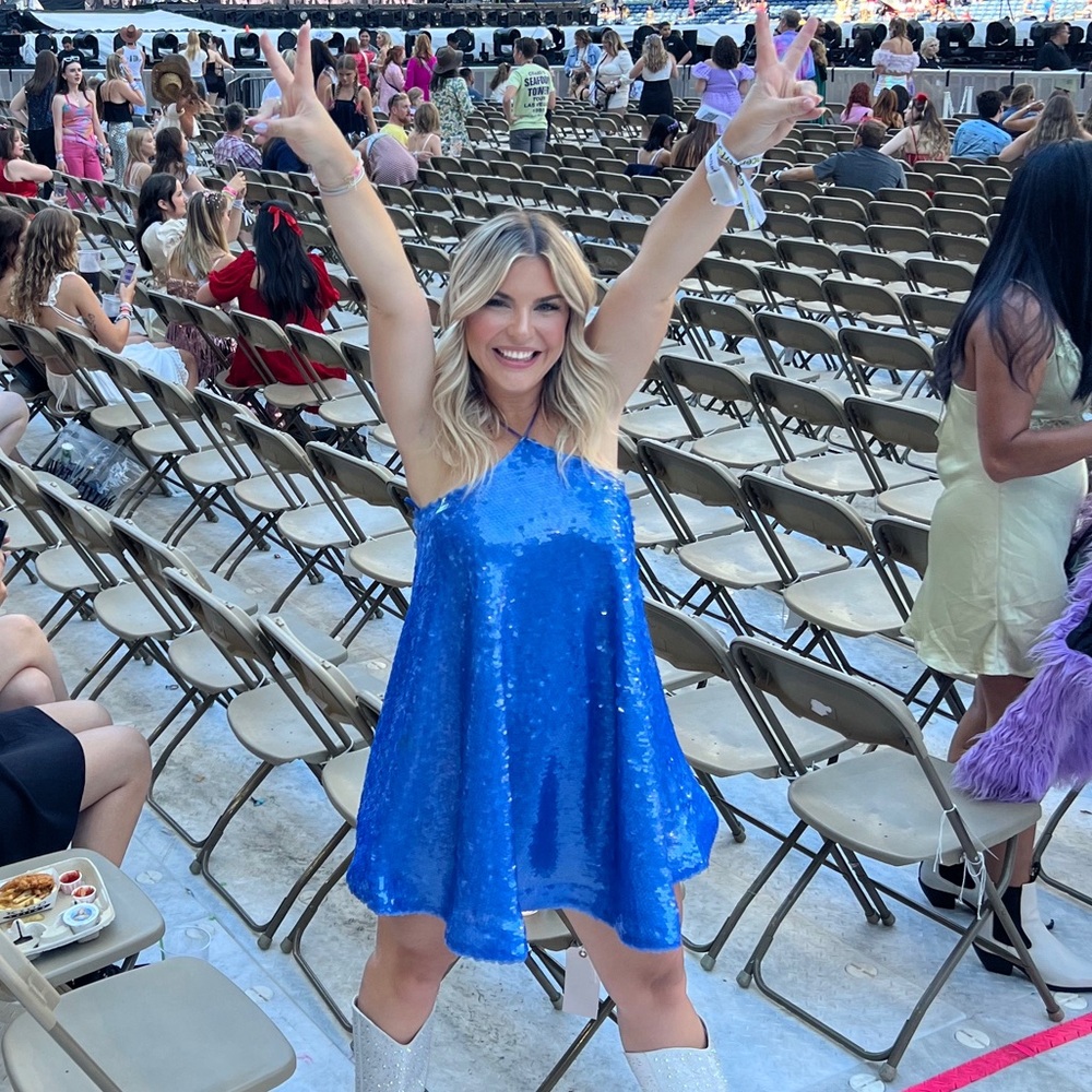 Alexis Shana Sequin dress in blue, size small